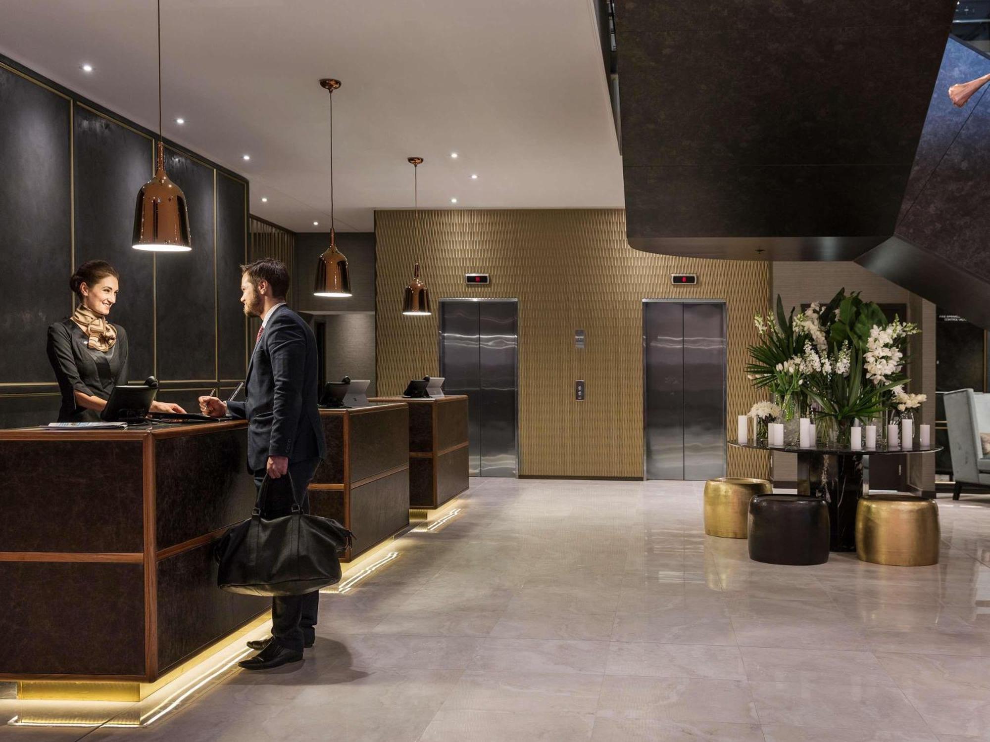 Sofitel Wellington Hotell Exteriör bild