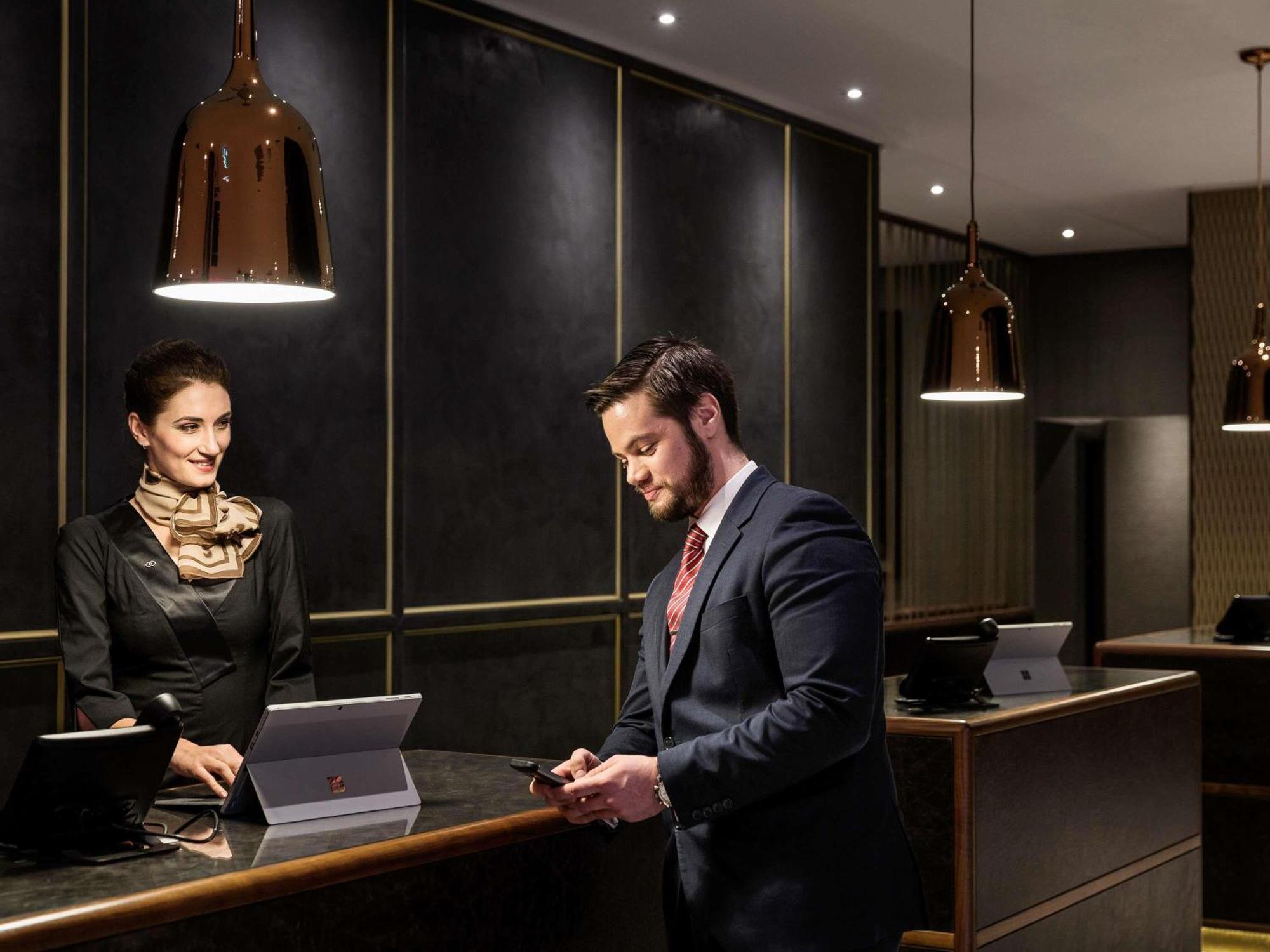 Sofitel Wellington Hotell Exteriör bild